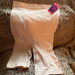 Empatía shapewear NWT